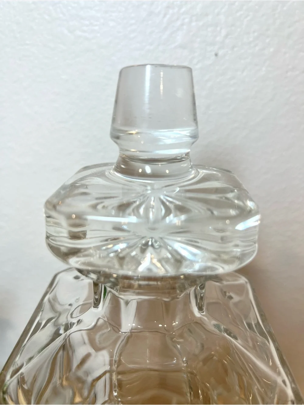 💥3/$50 Godinger “Aberdeen” 20 oz. Faceted Crystal Decanter w Matching Stopper